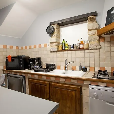 Holiday home Urbain Les Jardins De La Meyne